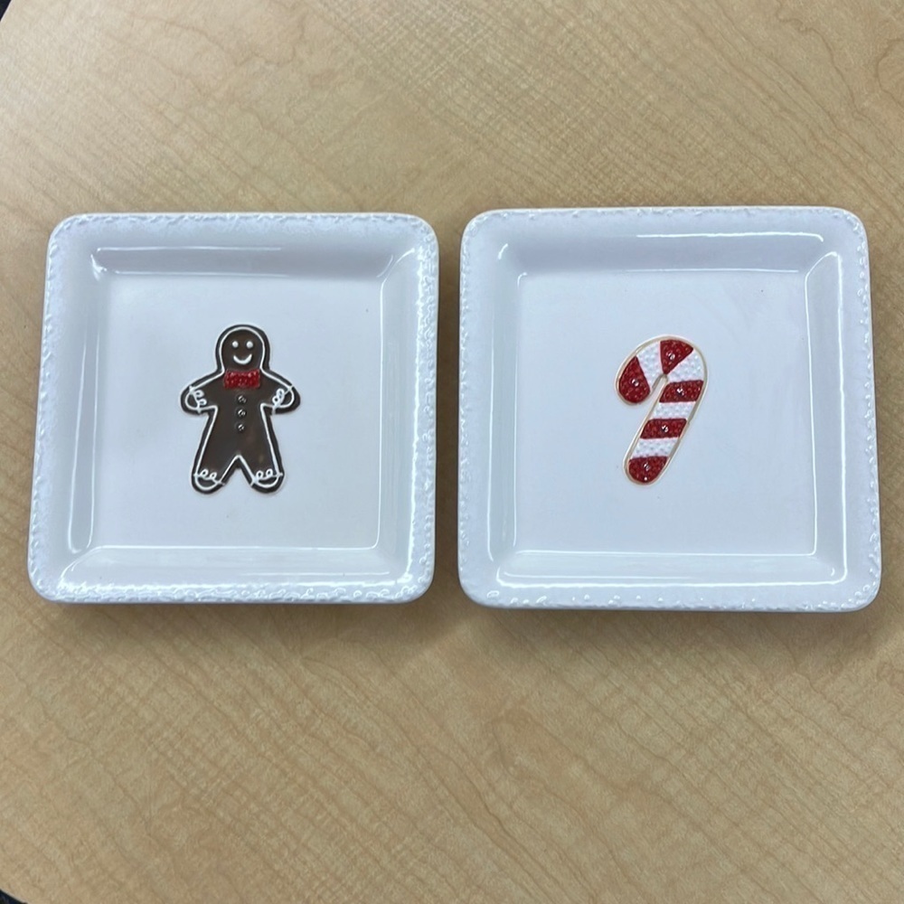 VINTAGE HALLMARK GINGERBREAD MAN AND CANDY CANE CHRISTMAS COOKIE RECIPE PLATES